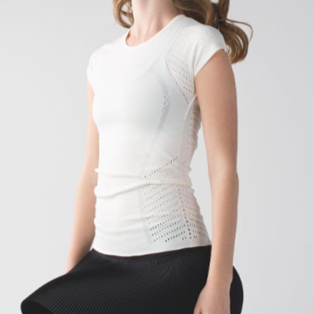 LULULEMON Time Warp Seamless Shirt White/Cream Size 8 Estimated
